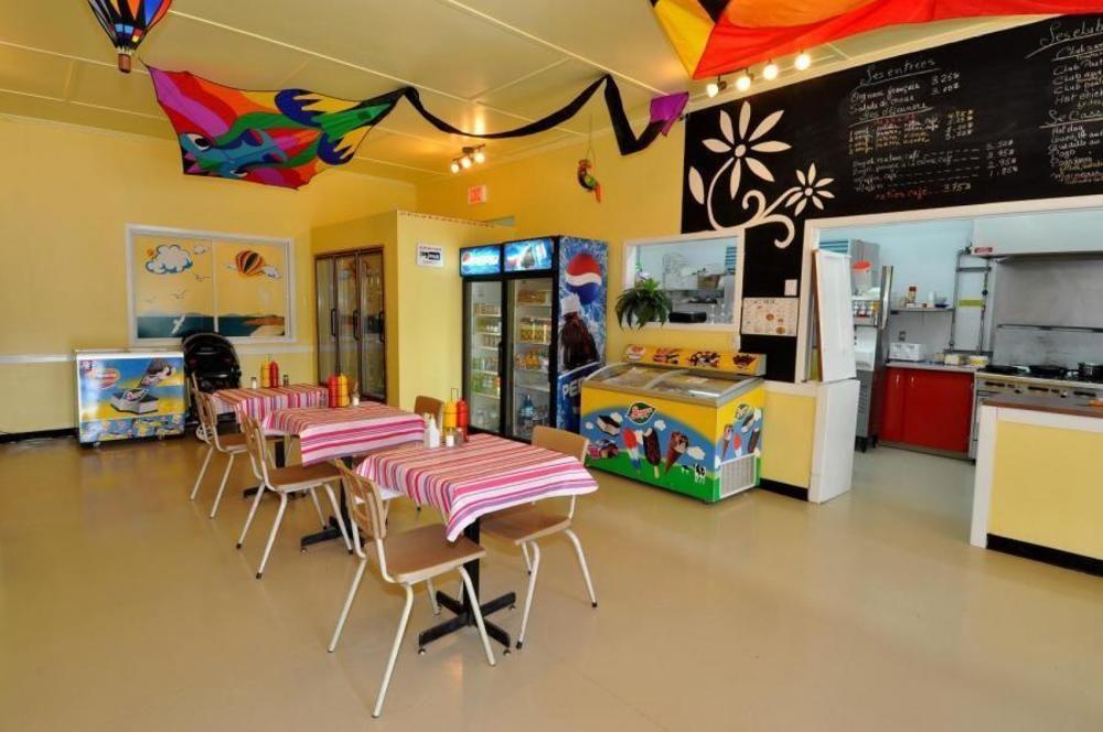 Camping & Chalets De La Demi-Lieue Hotel Saint-Jean-Port-Joli Kültér fotó