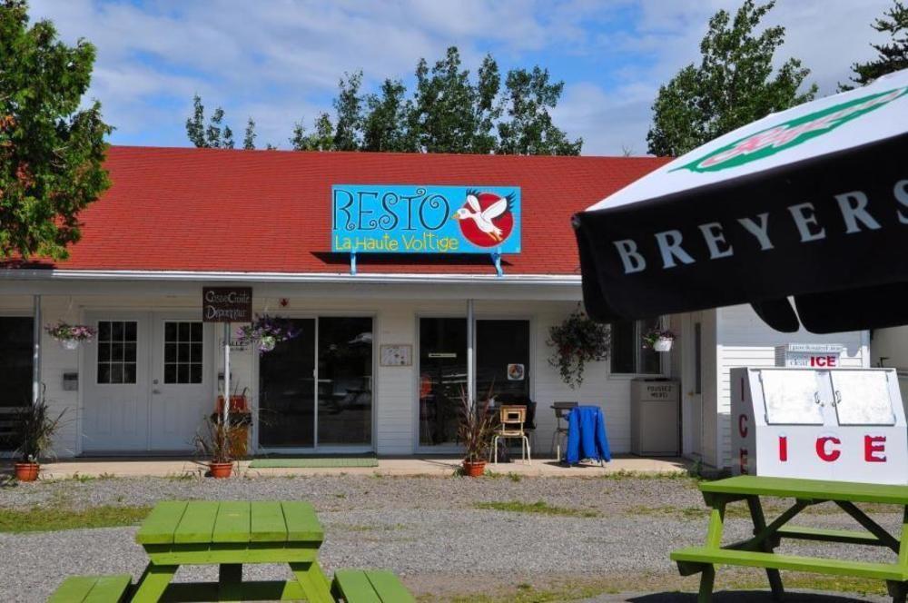 Camping & Chalets De La Demi-Lieue Hotel Saint-Jean-Port-Joli Kültér fotó